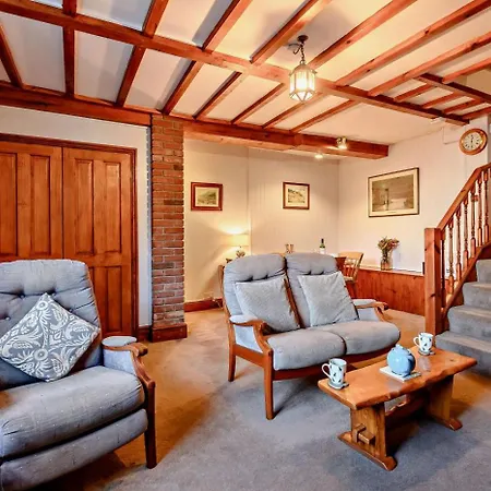 2 Bed In Oc-w074 Уитби